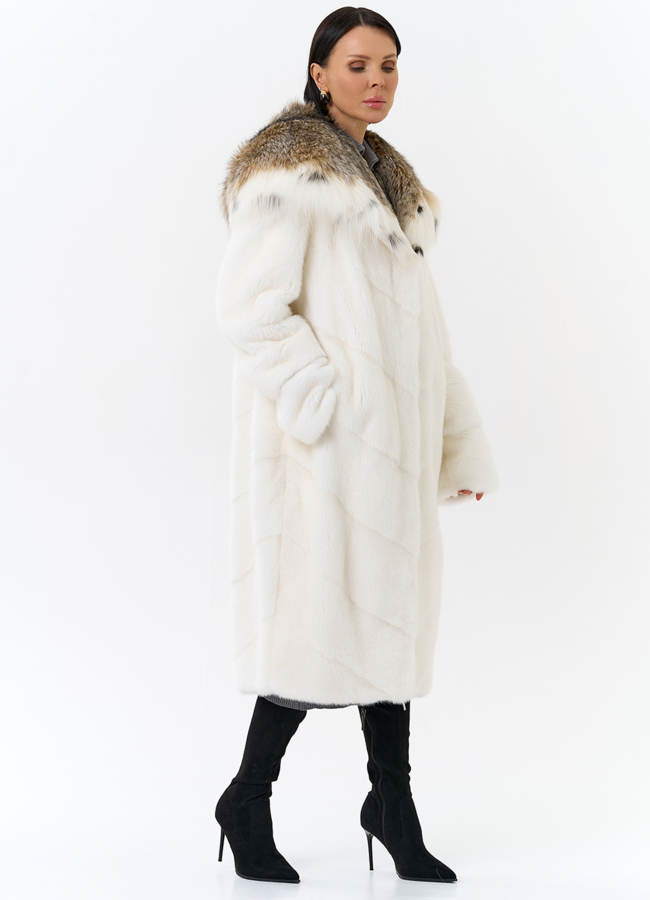Белая шуба из норки с рысью модель № 25277 универмаг малина