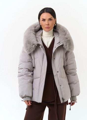 Женская куртка с капюшоном из меха песца фото