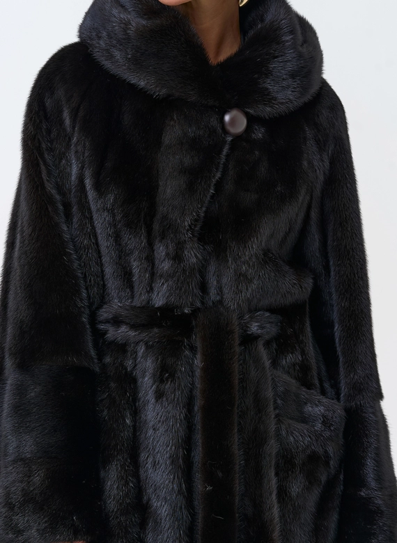 Шуба из меха норки с капюшоном