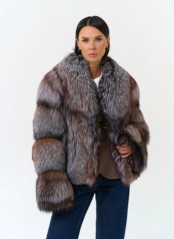 Женская шуба из лисы фото