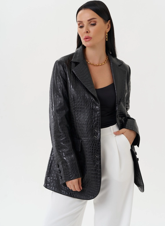 Жакет из натуральной кожи черного цвета