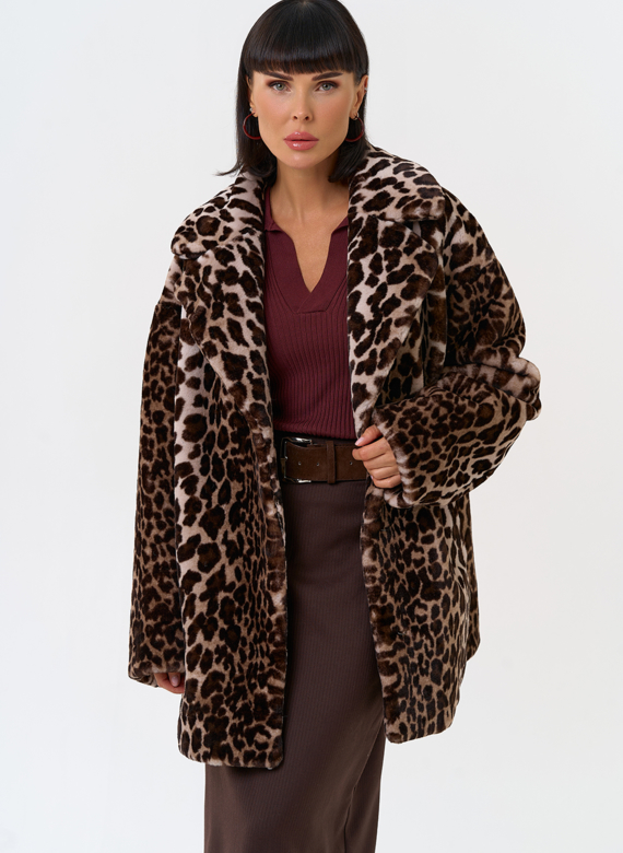 Женская шуба из эко меха с анималистическим принтом