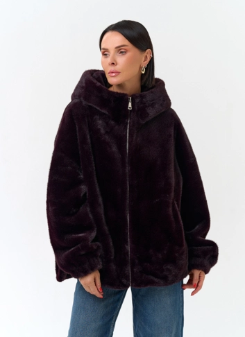 Женская шуба из эко меха с капюшоном фото
