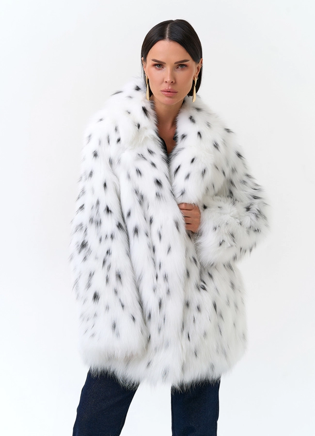 Шуба из меха лисы с инкрустацией под рысь модель № 33770 меха малина