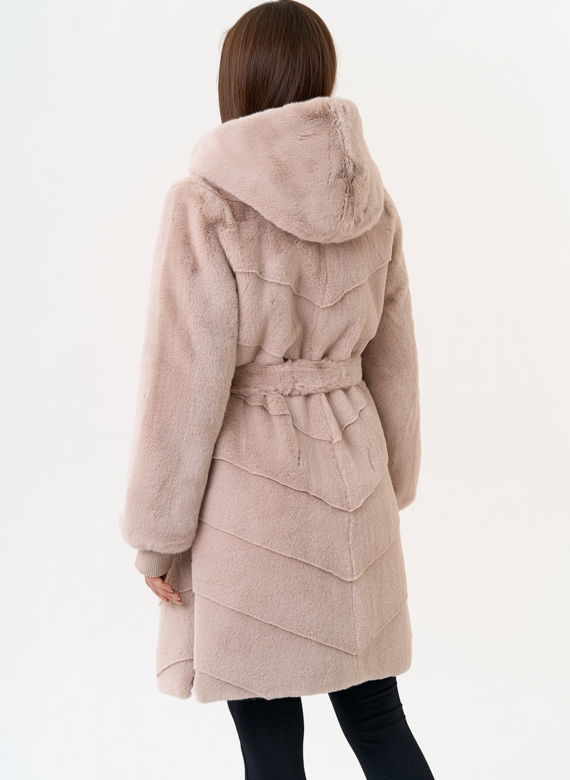 Женская шуба из эко меха с капюшоном