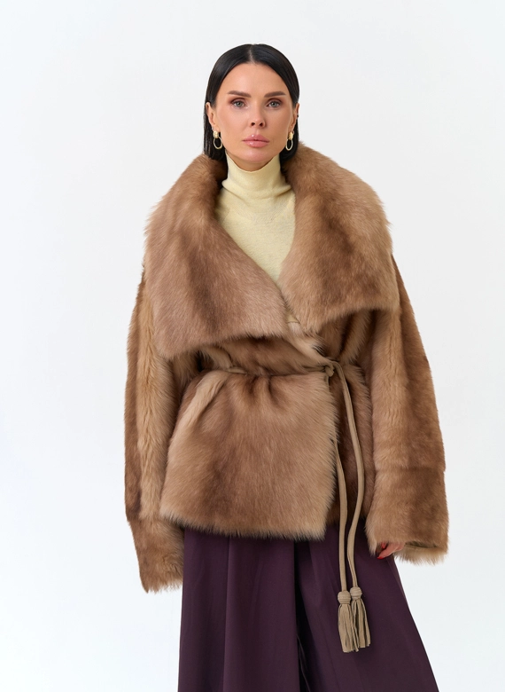 Женская двухсторонняя дубленка из натурального меха фото